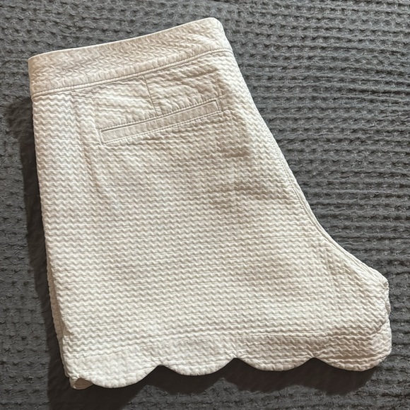 Lilly Pulitzer Buttercup Short Style - Picture 5 of 6